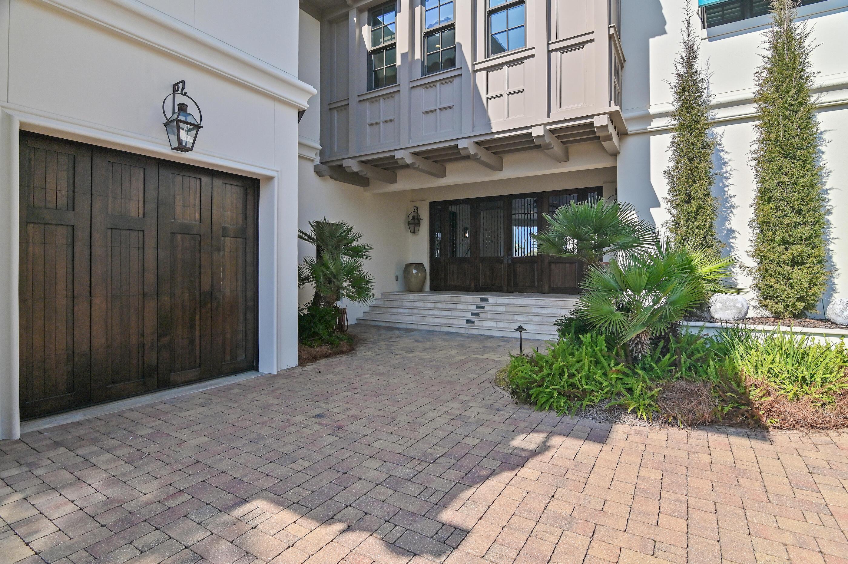 Image 3: web_619 Lagoon Drive _13