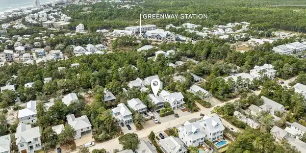 Image 4: Location - Greenway Station