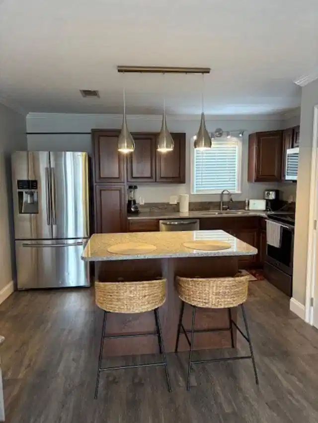 Image 1: kITCHEN 2 206