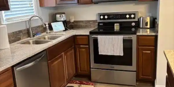 Image 2: kITCHEN 206 3