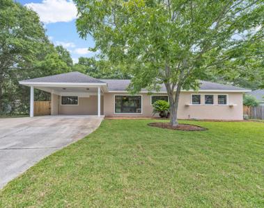 23 NE Oregon Drive