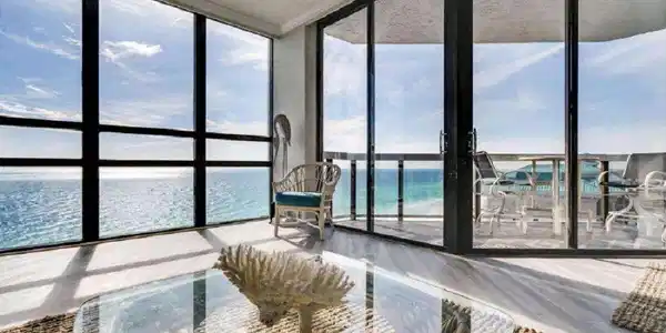 1096 SCENIC GULF Drive