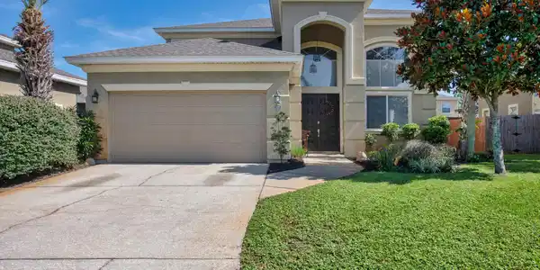 889 Solimar Way