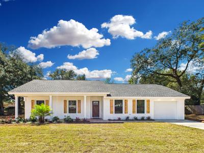 195 College Cove