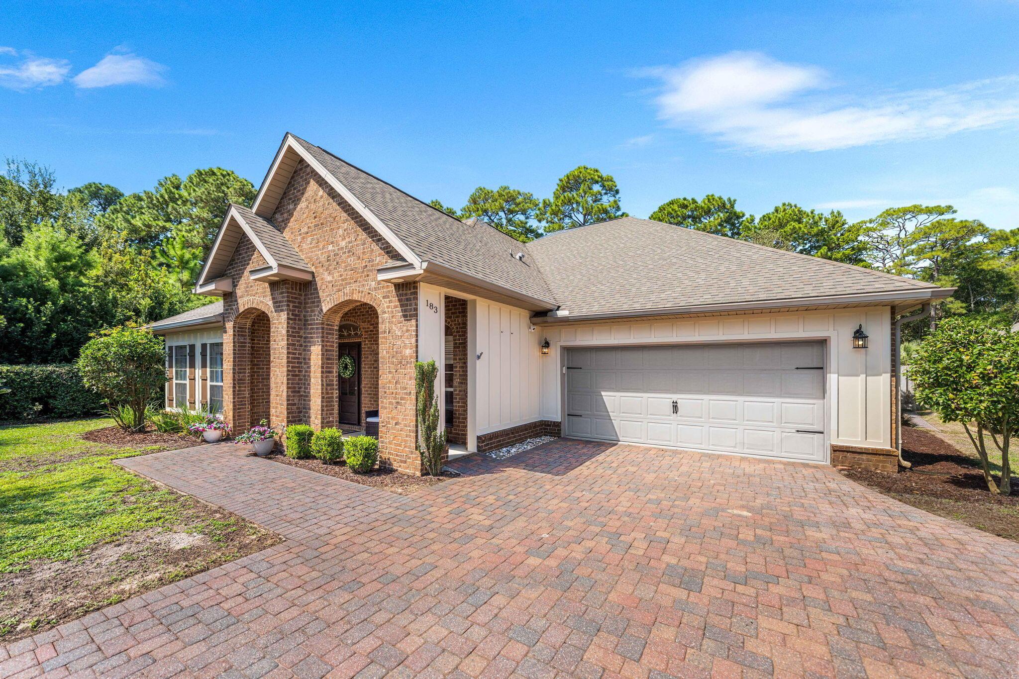 Image 3: 2 car garage