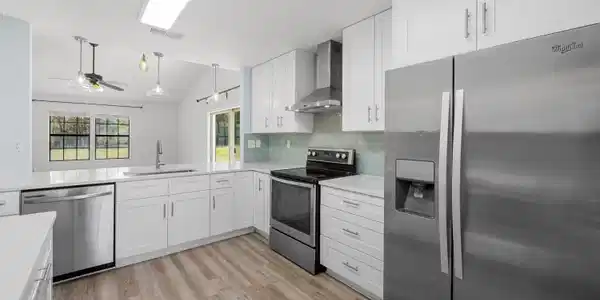 1033 Boulevard De La Parisienne