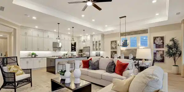 Image 2: lrg_cwsh_julia_great-room-41