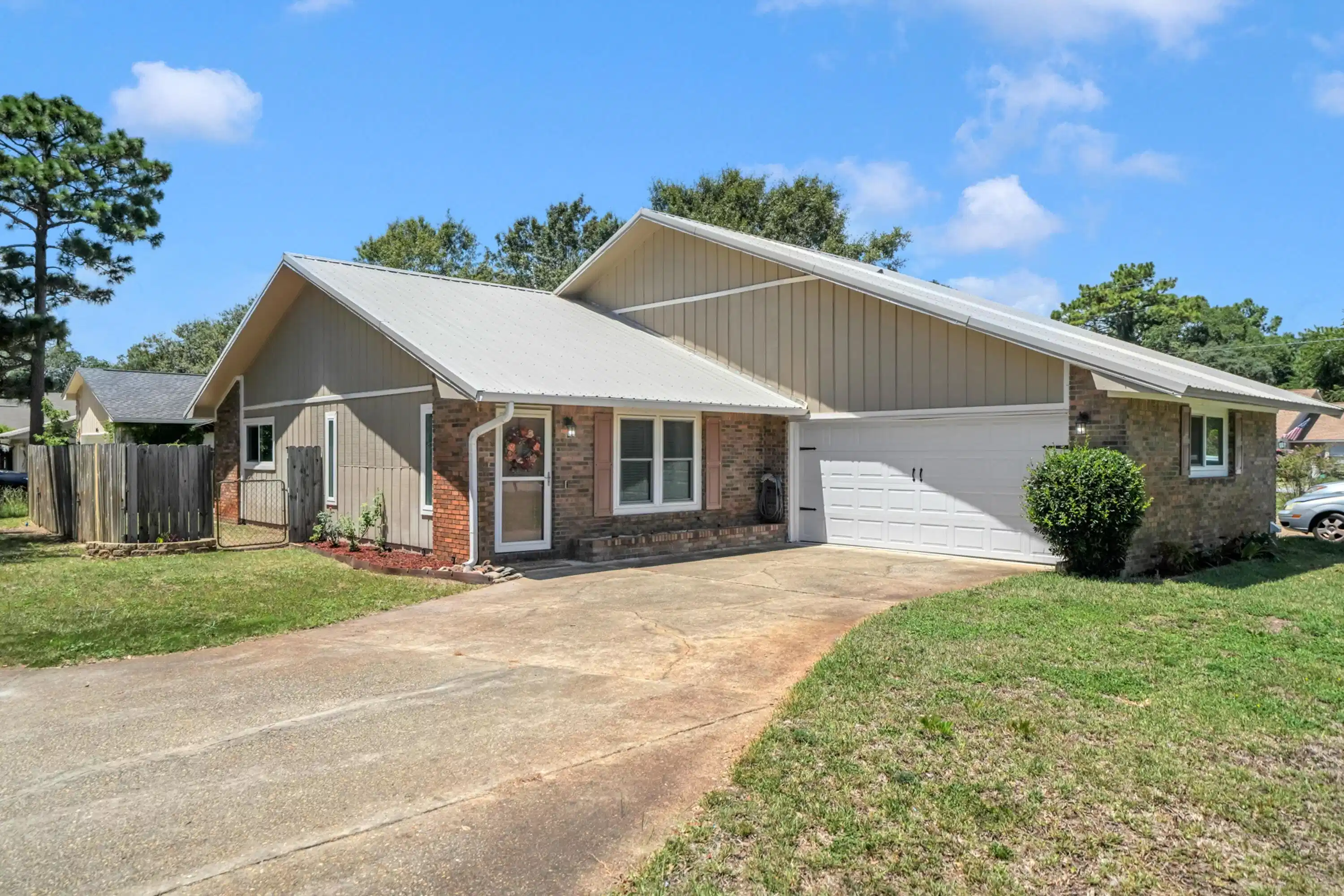 Image 1: Front of Home