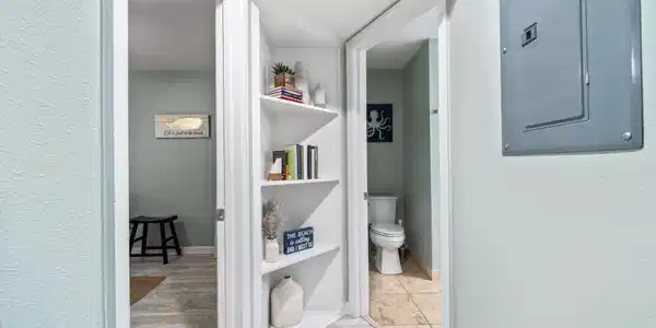 Image 2: 4-web-or-mls-DSC06613