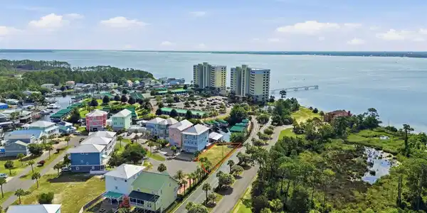 1041 Lighthouse Lagoon Court