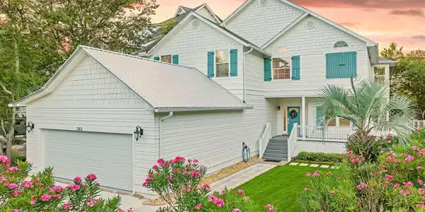 363 Pelican Circle