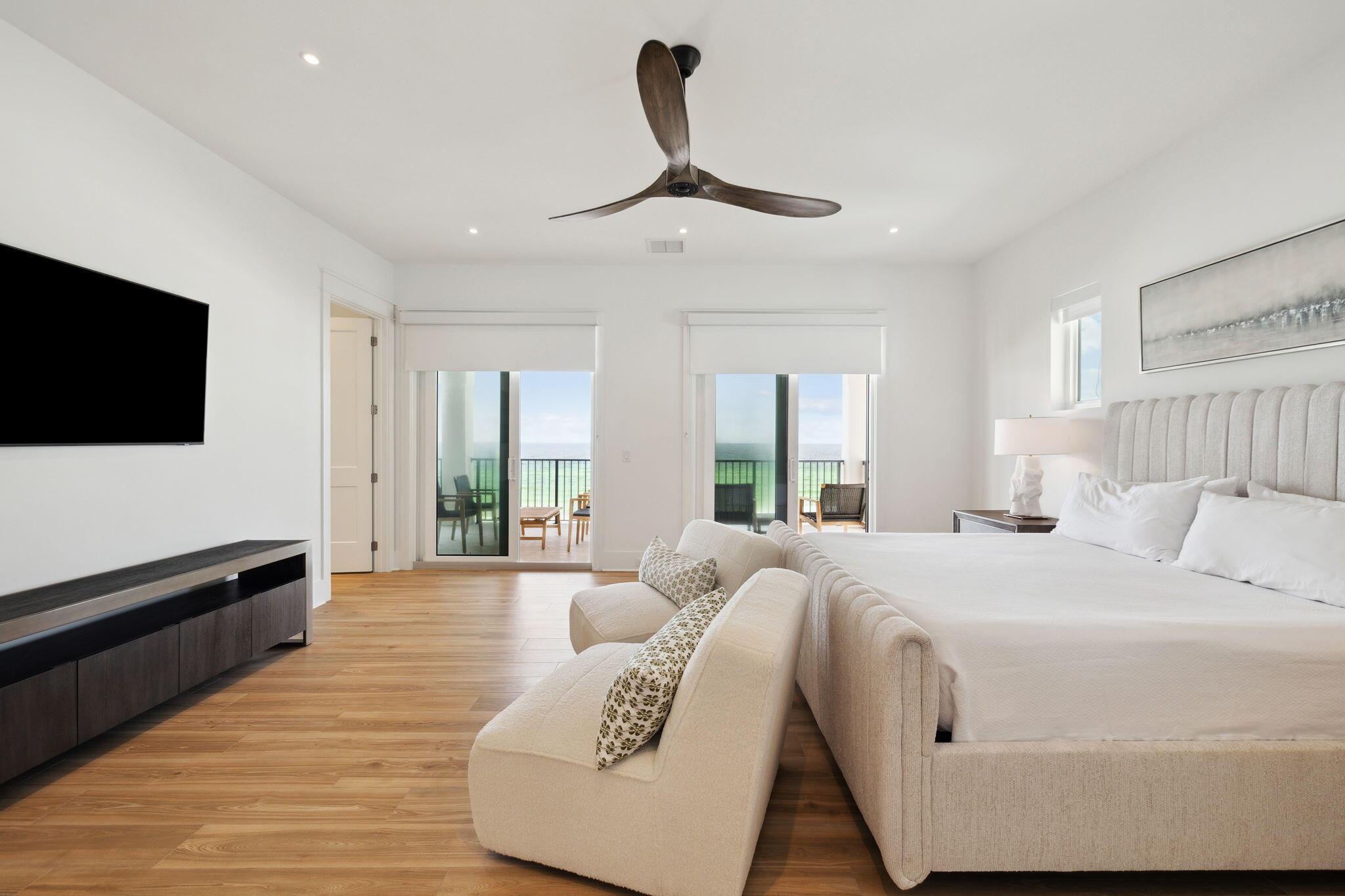 Image 2: 2 | Master Bedroom