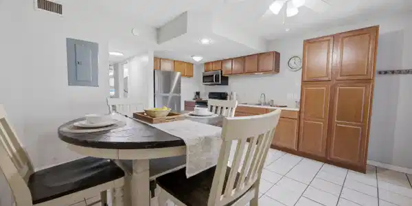 Image 3: Dining Room