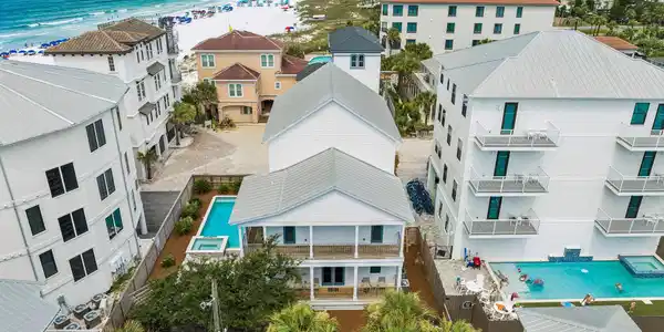 Image 3: 221 Norwood Beach View