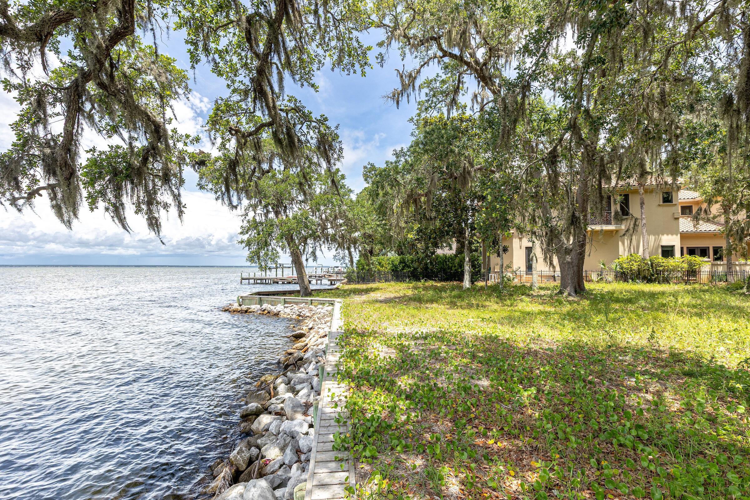 Image 4: 3040-3041 The Oaks Lot-33