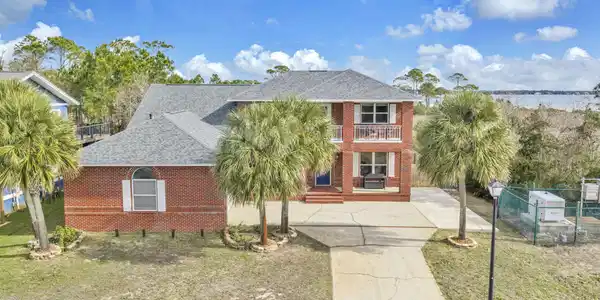 167 Shoreline Drive