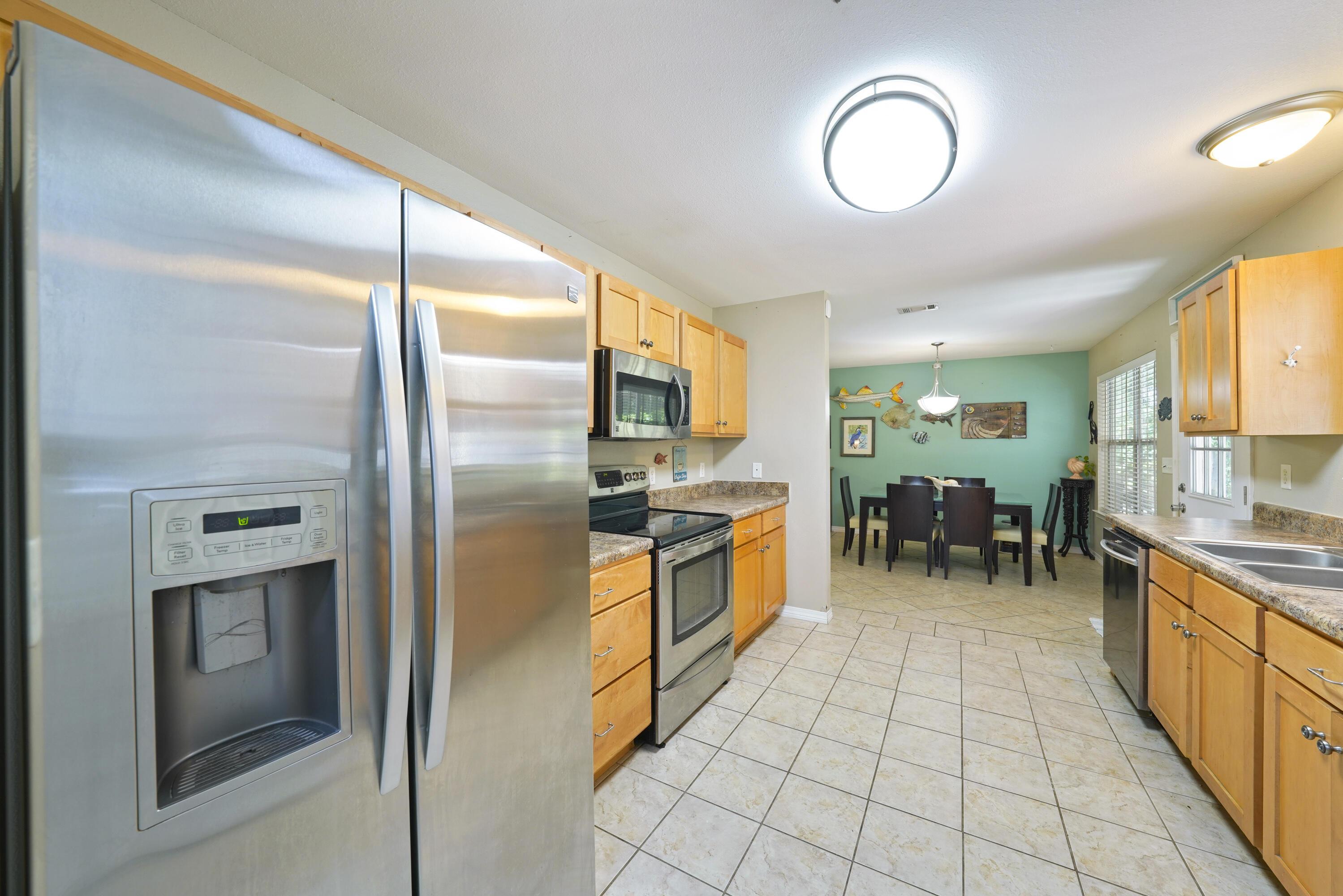 Image 2: Kitchen