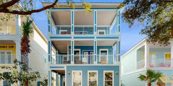 209 E Grand Key Loop