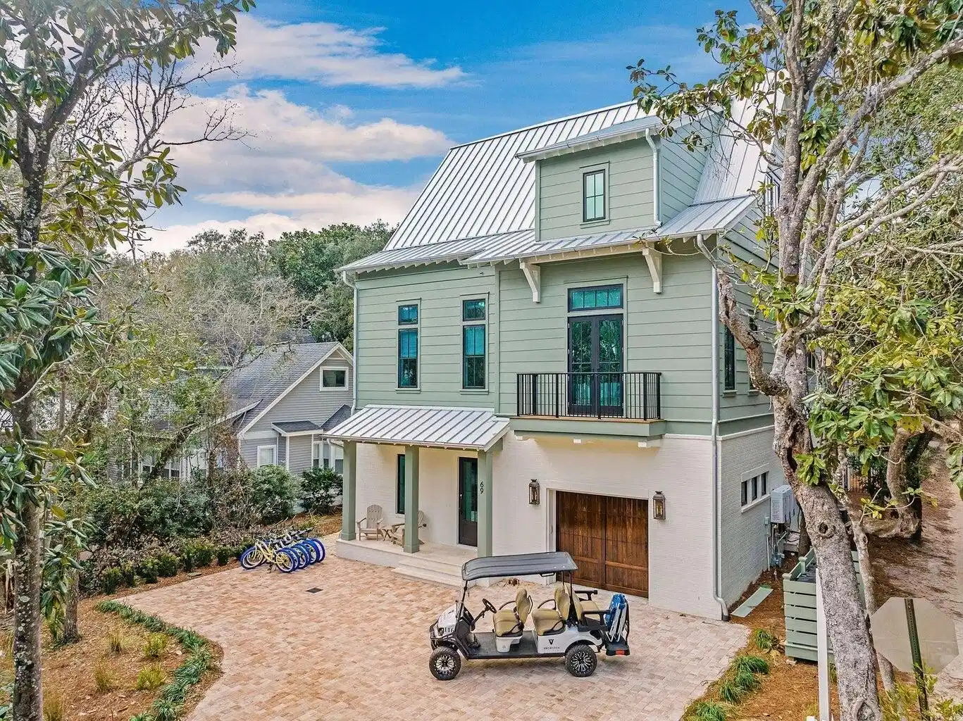 Image 1: FRONT 69 LIVE OAK