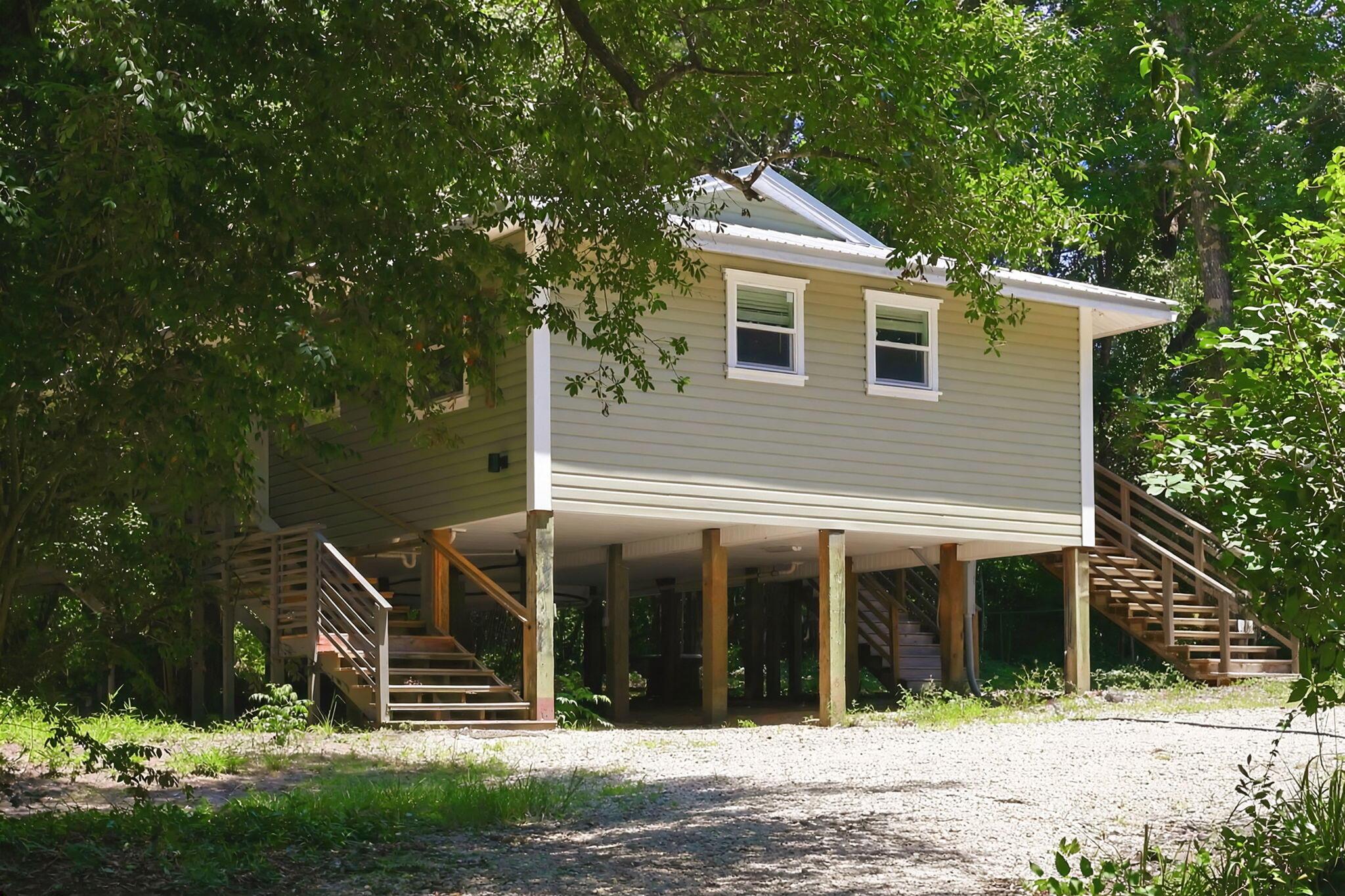 Image 3: Side of House