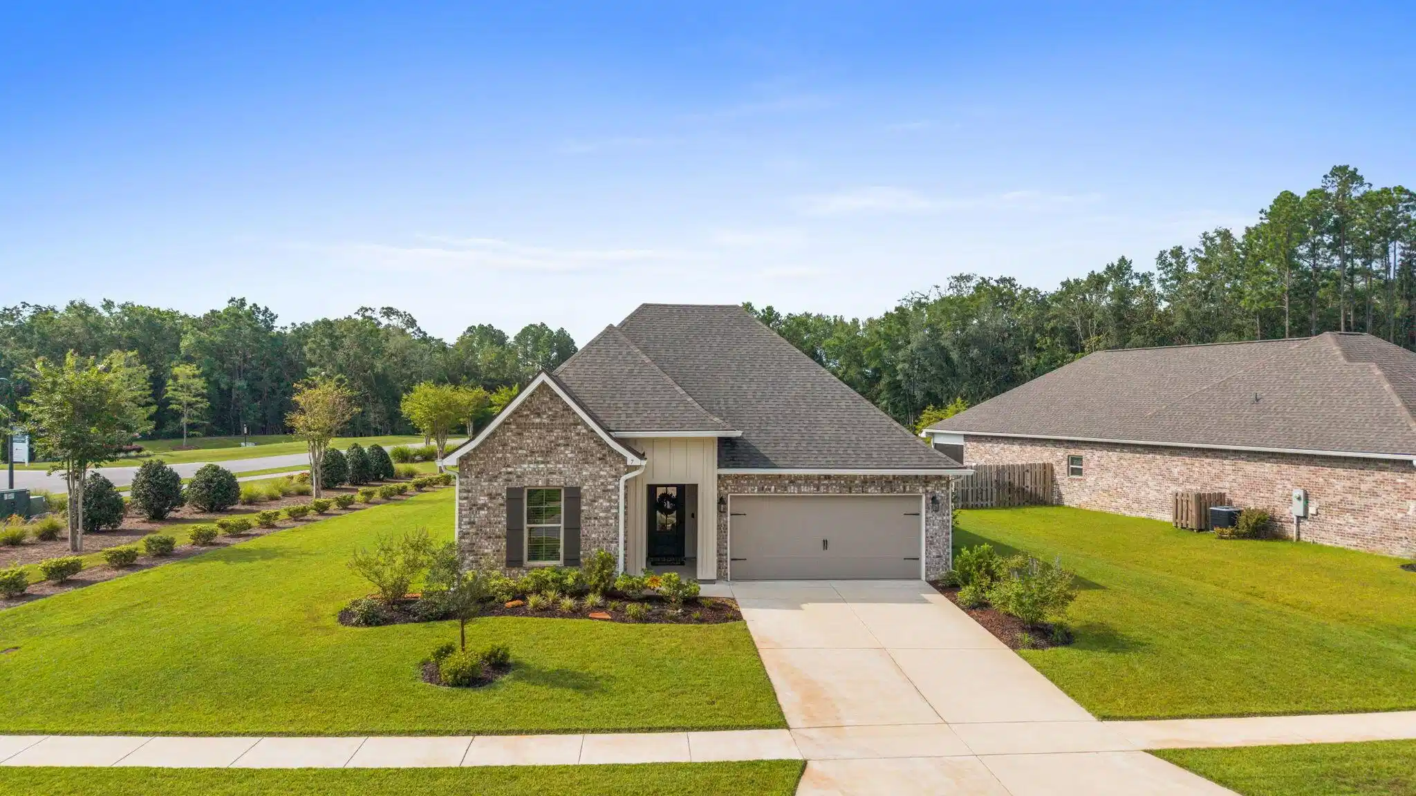 Image 1: 41-web-or-mls-DJI_20260728092326_0144_D