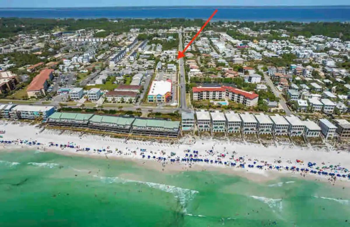 Image 2: Beach access is SO CLOSE!