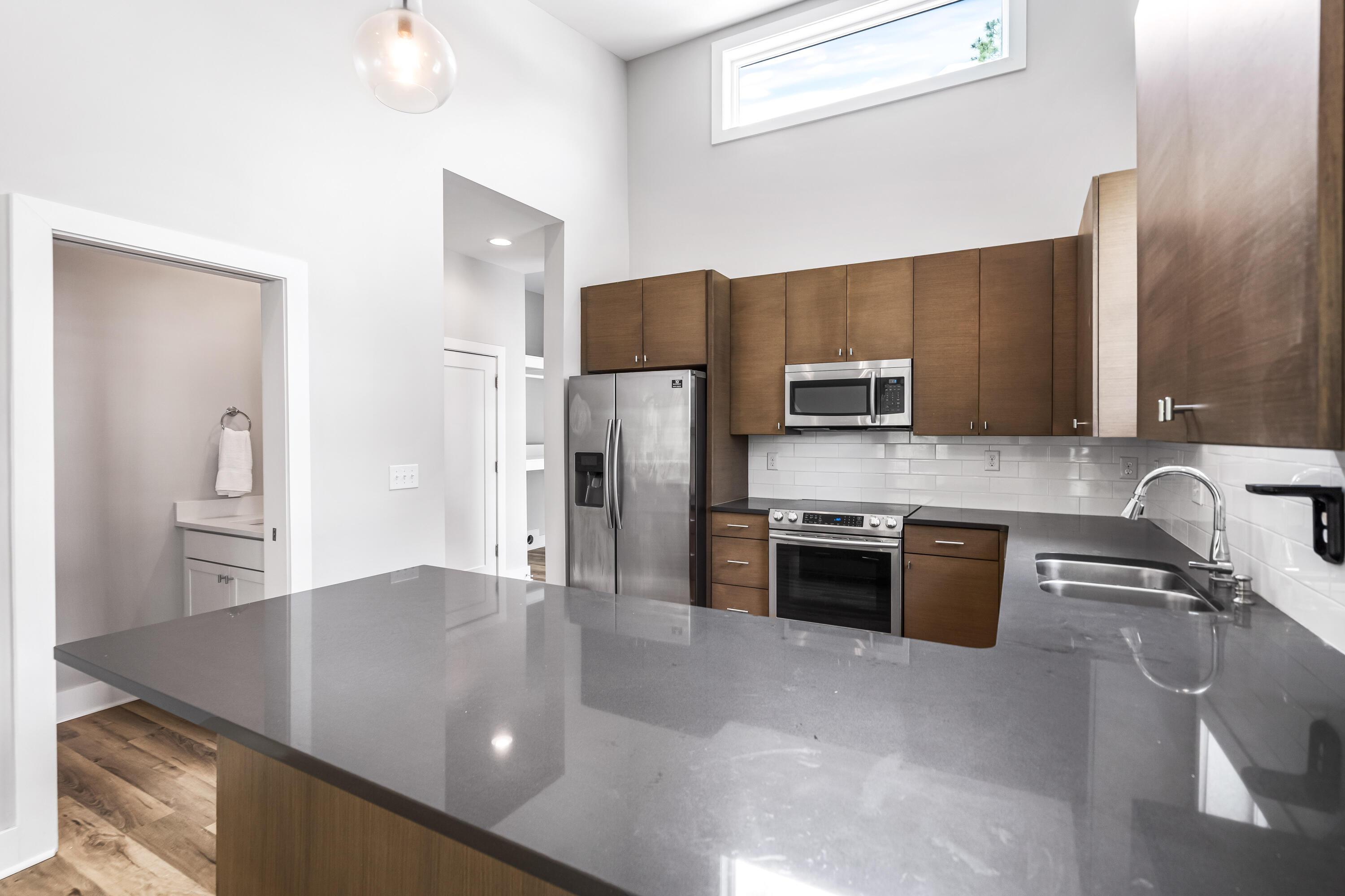 Image 4: 61 Edens Landing-5