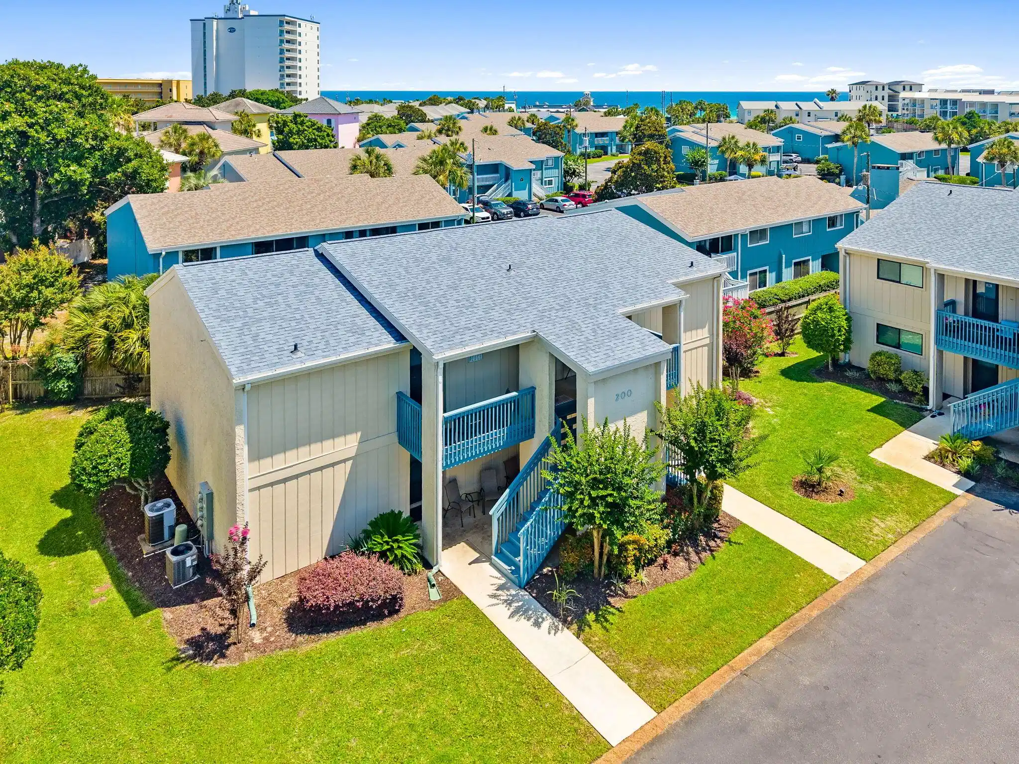 Image 1: 1 BED 1 BATH CONDO AT A GREAT DEAL!