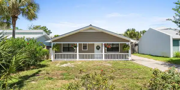 619 W Gulf Boulevard