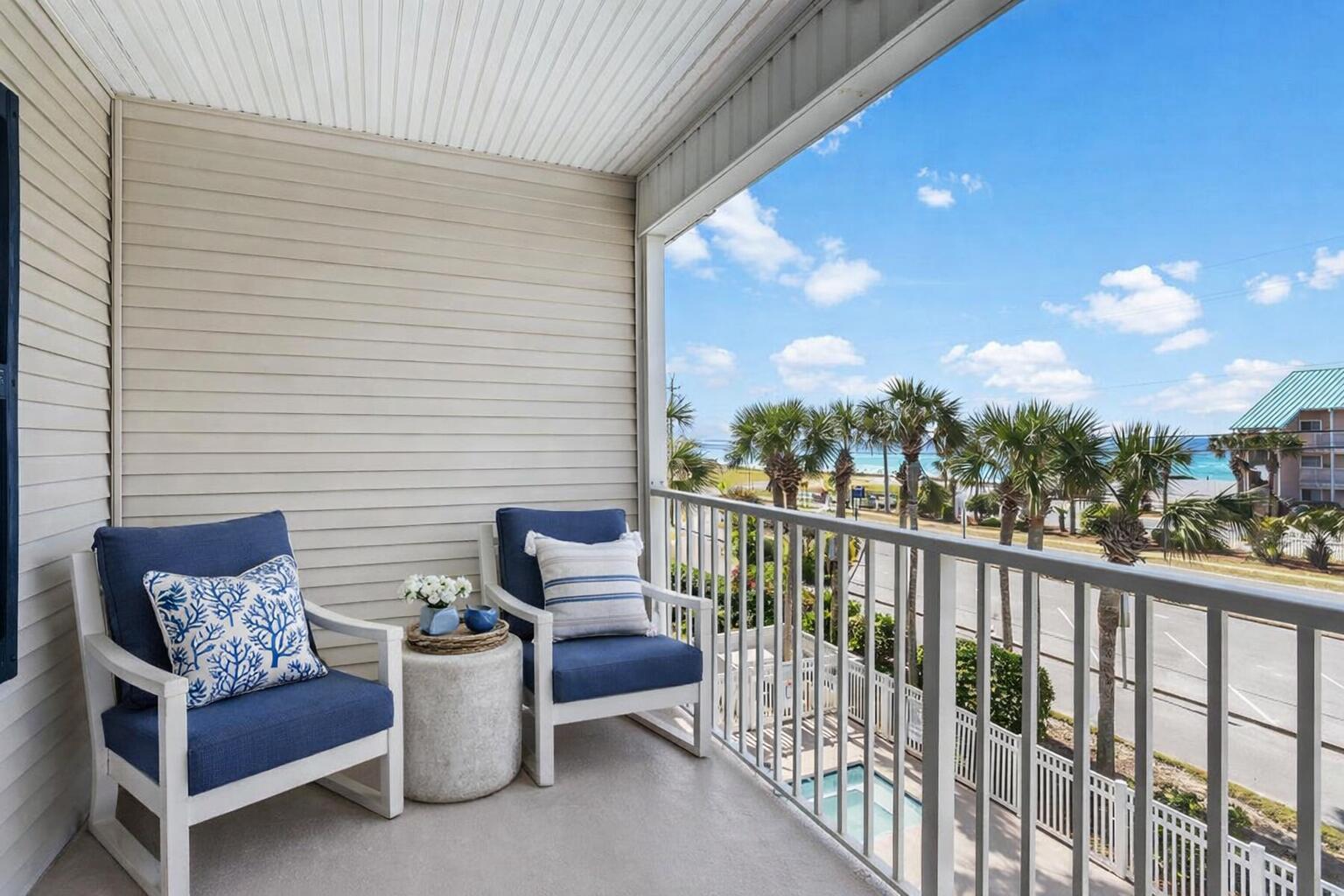 Image 2: grand Caribbean East balcony