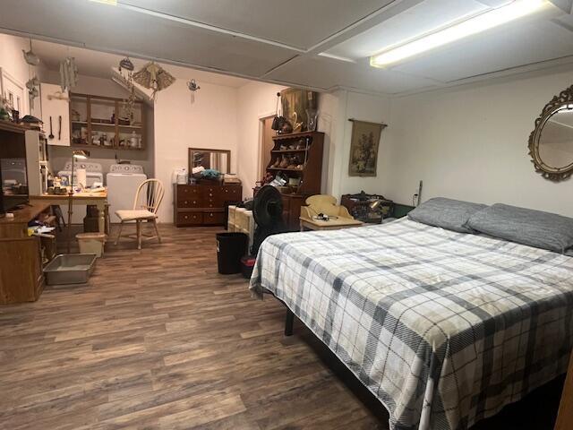 Image 4: Bedroom and Laundry area