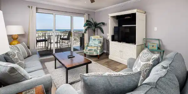 376 Santa Rosa Boulevard