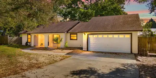 902 Laurel Oak Lane