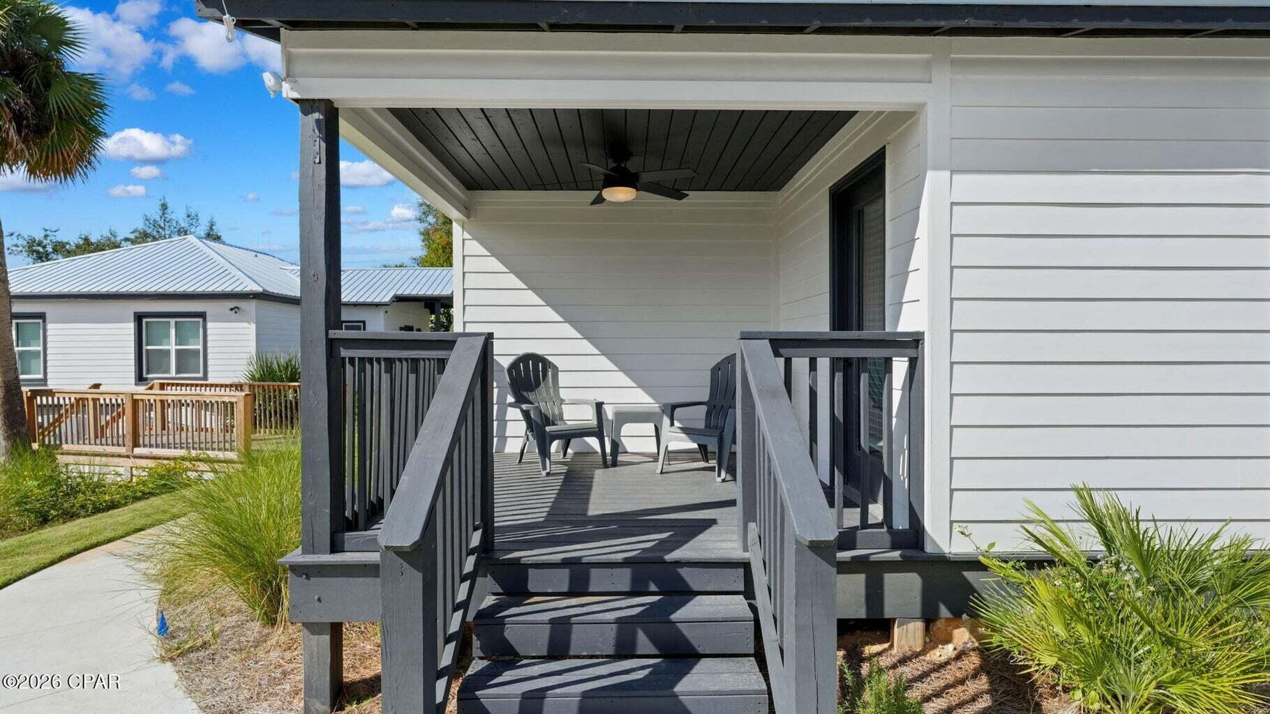 Image 4: Carriage house