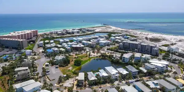 Image 2: Destin Pointe Community