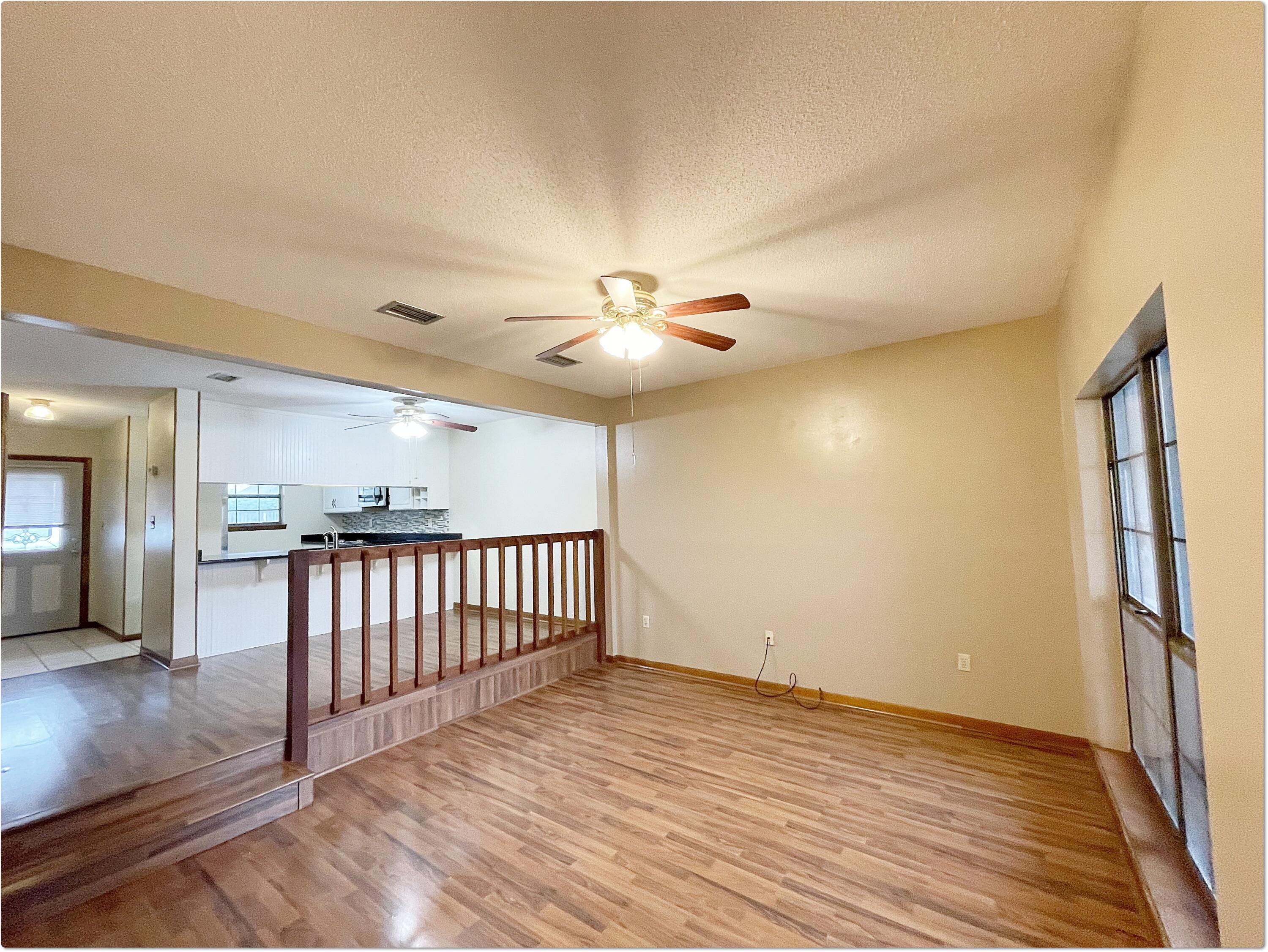 Image 4: Dining Living 2