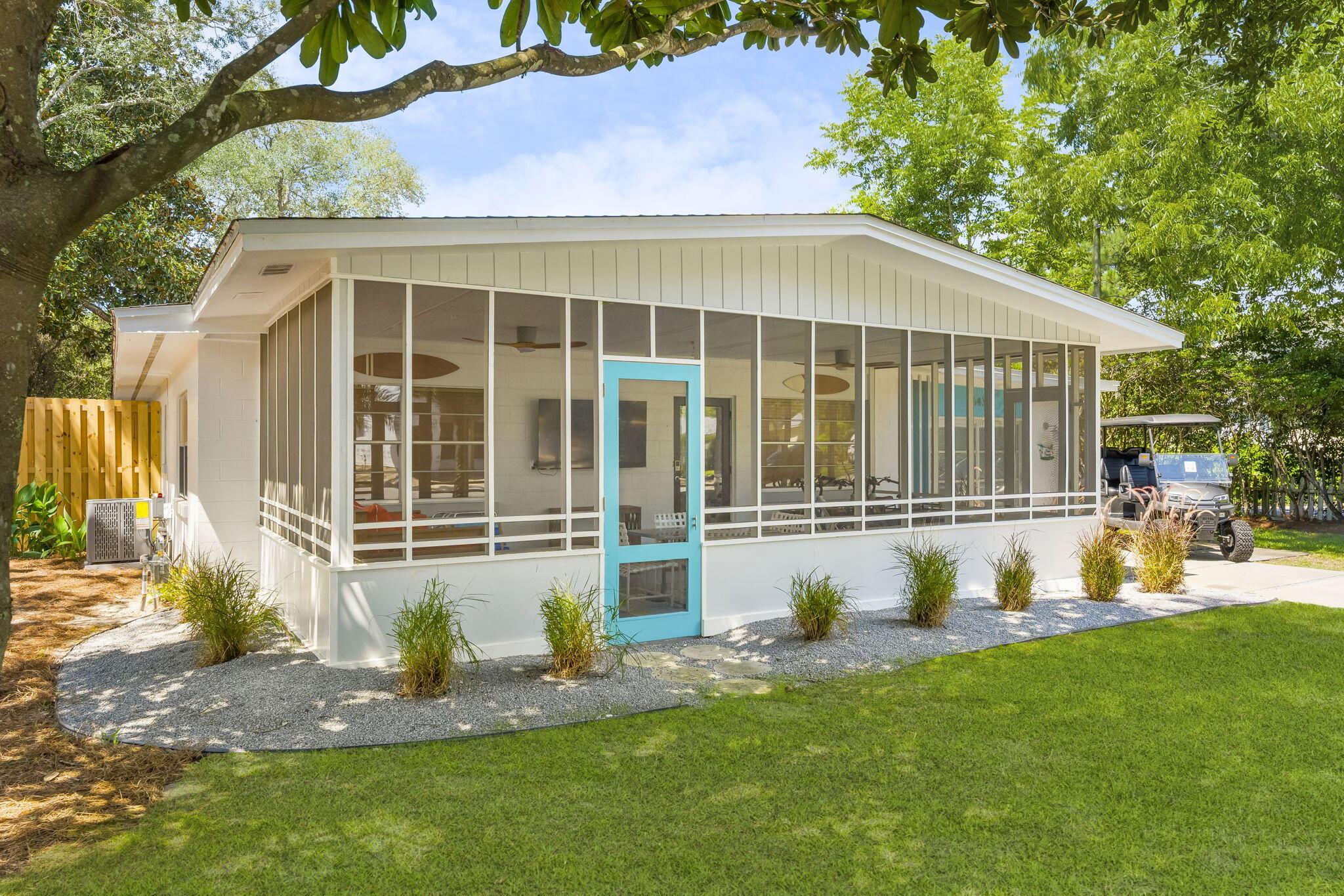 Image 4: 2-web-or-mls-543 Seacrest Dr-2