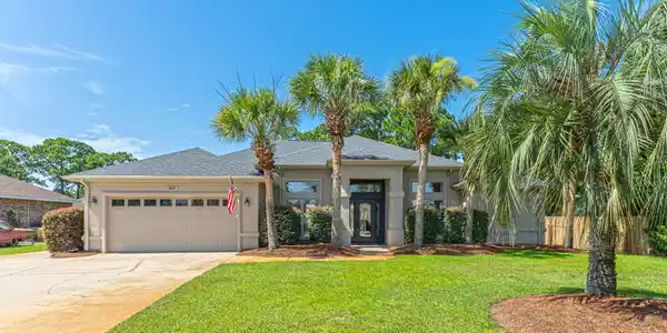 Image 2: 2-web-or-mls-409-shore-dr