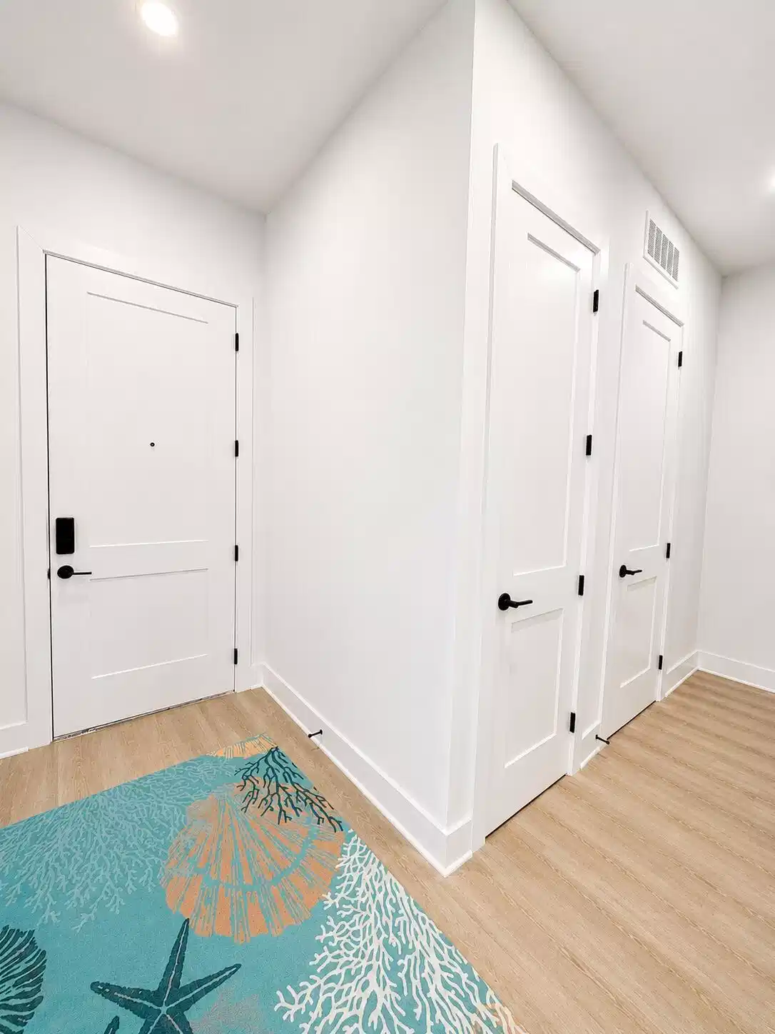 Image 1: Entry