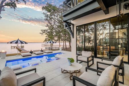 84 W Daisy Drive