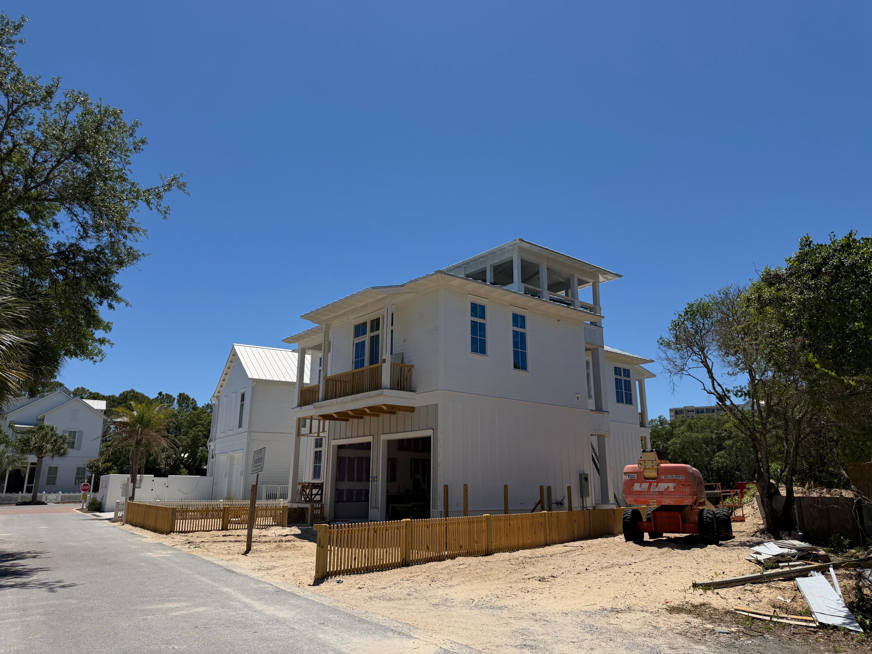 Image 3: House 3
