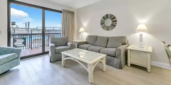 Image 4: Open Living Room
