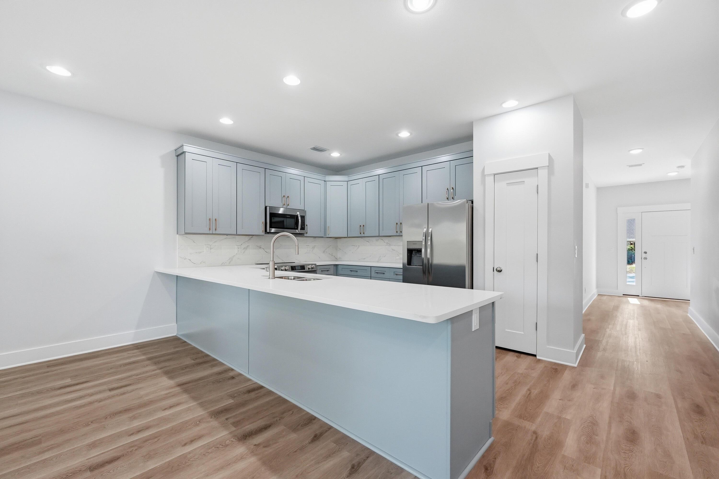Image 2: 704 ferguson dr unit 4-17
