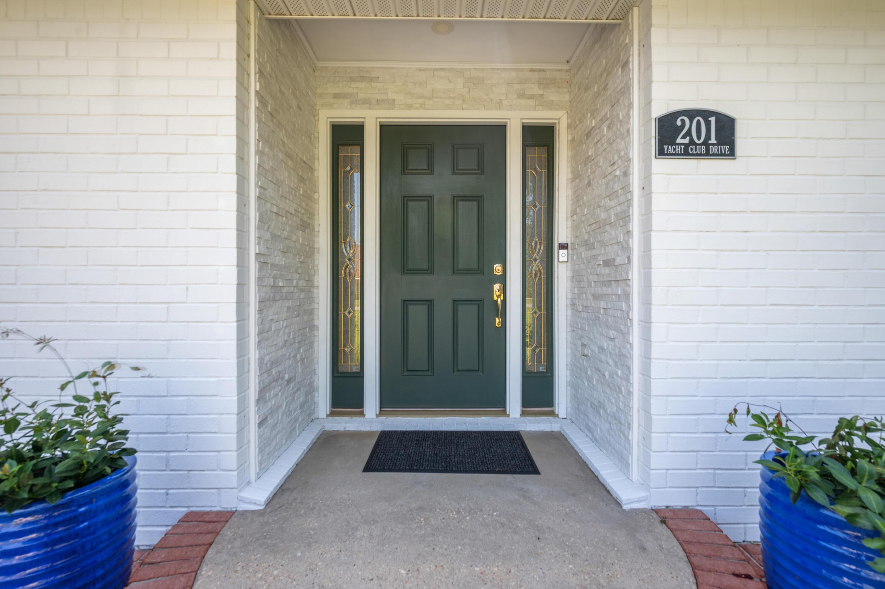 Image 3: 201YachtClub-9