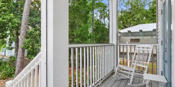 Image 4: Front Porch