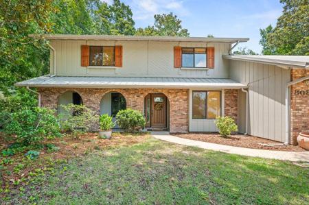 808 Magnolia Shores Drive