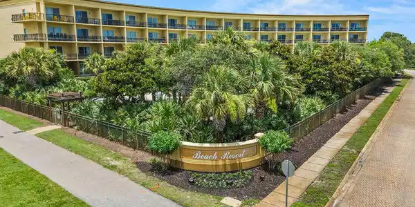 548 Sandy Cay Drive