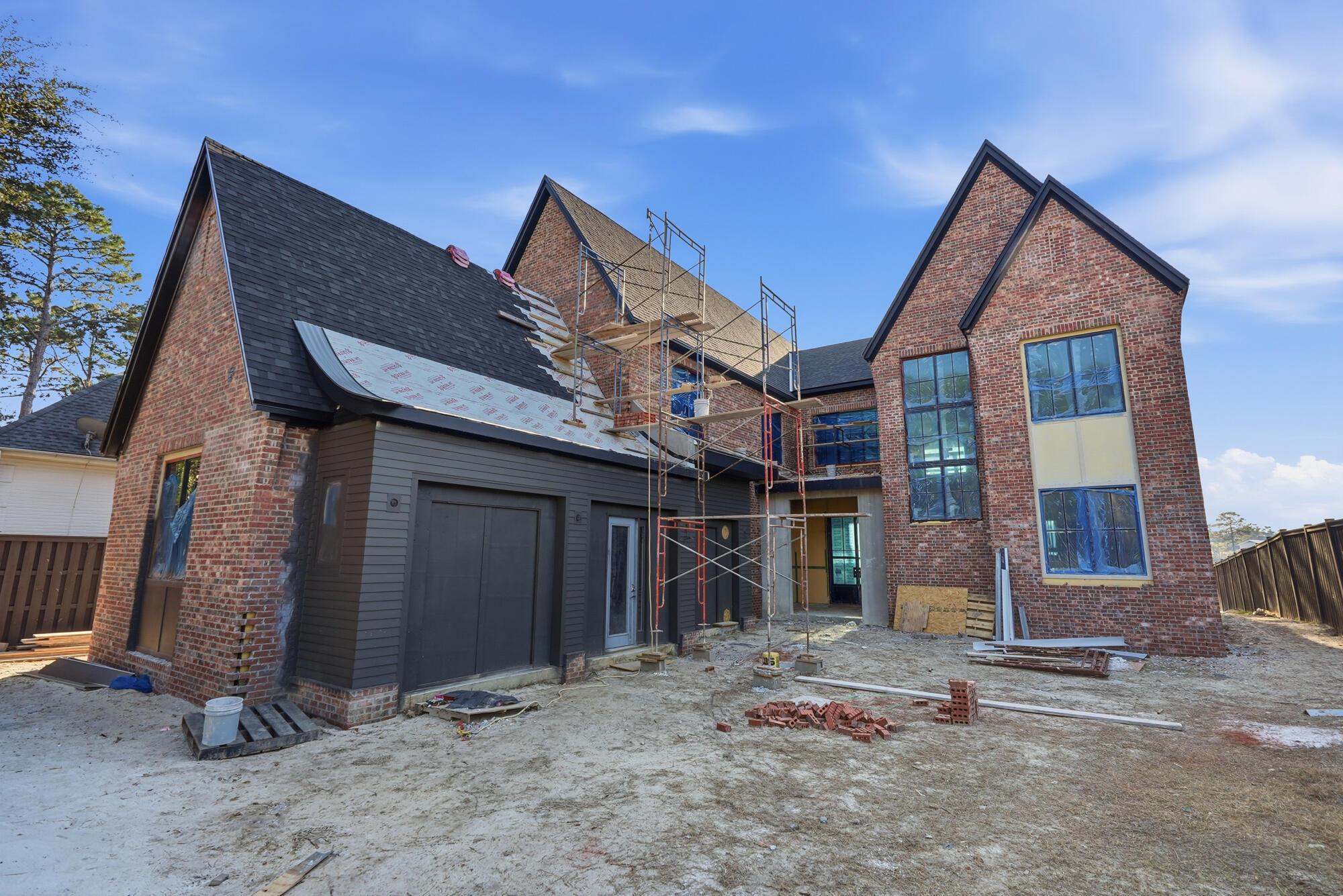 Image 1: 713 Wild Heron