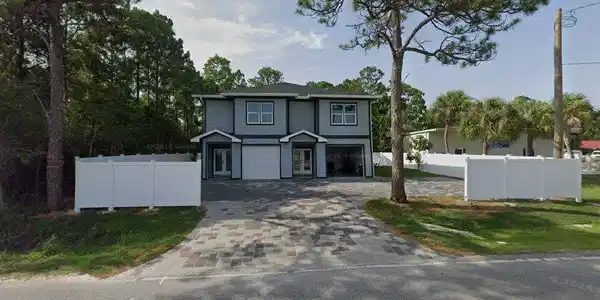 165 N Holiday Road