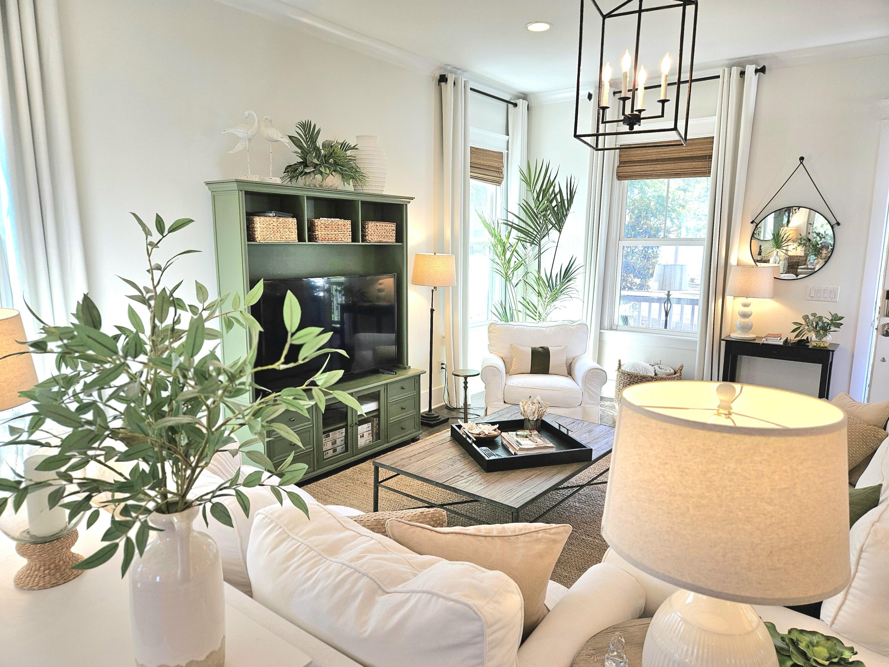 Image 4: 3-living_room_